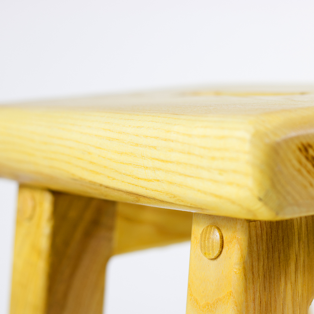 Stołek jesionowy Gąska