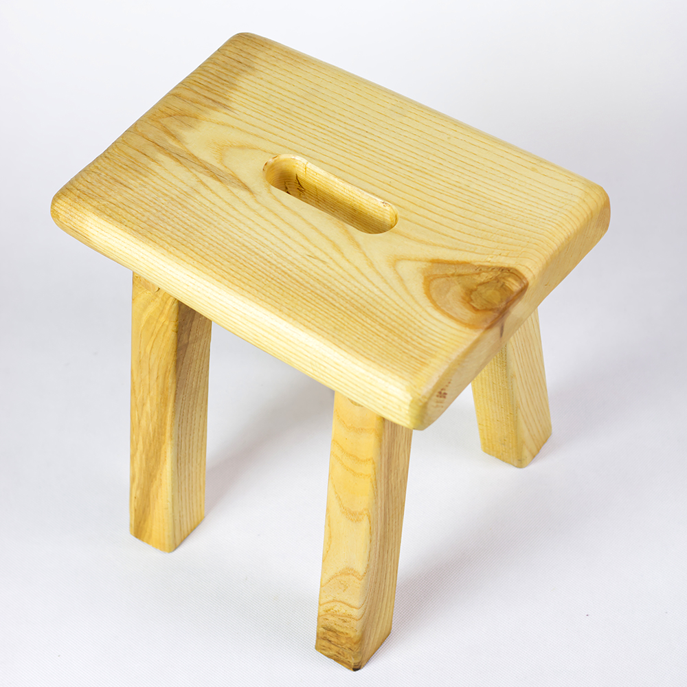 Stołek jesionowy Gąska